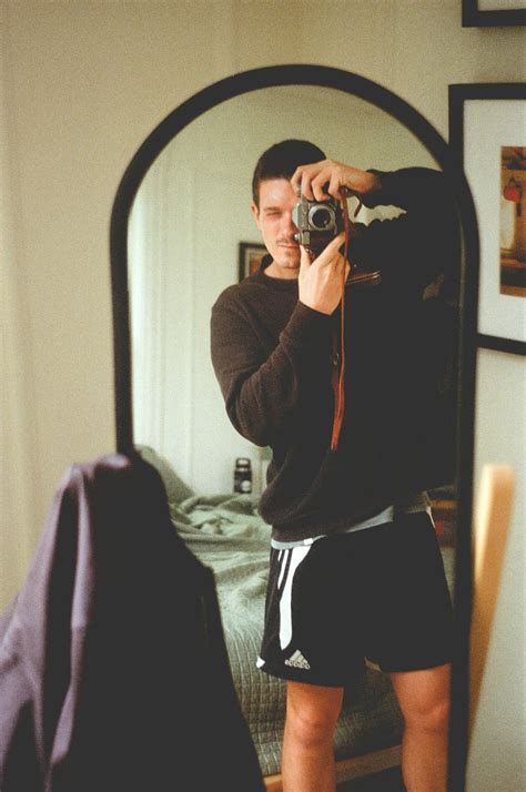 digital camera mirror selfie